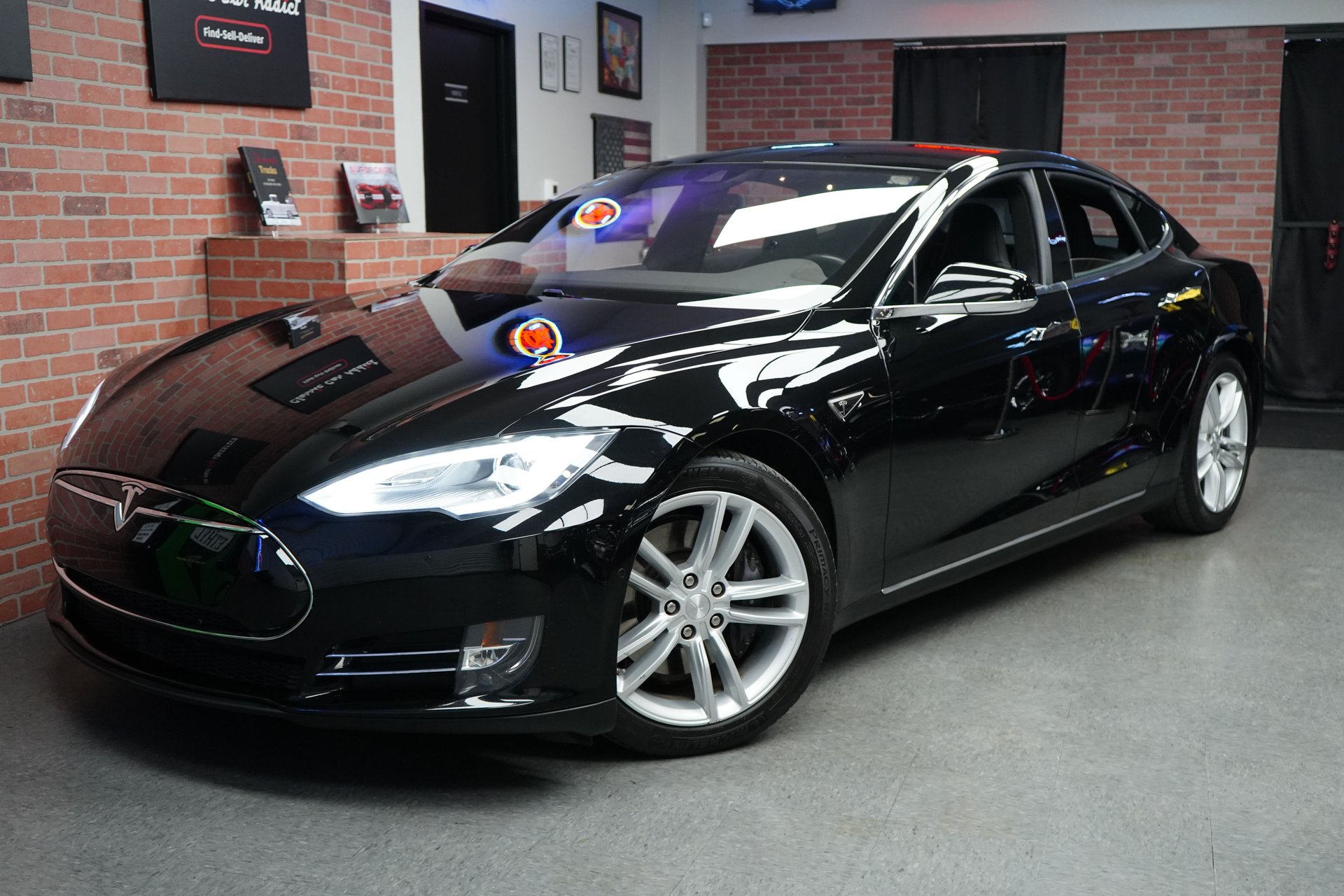 2015 Tesla Model S | classiccaraddict.com