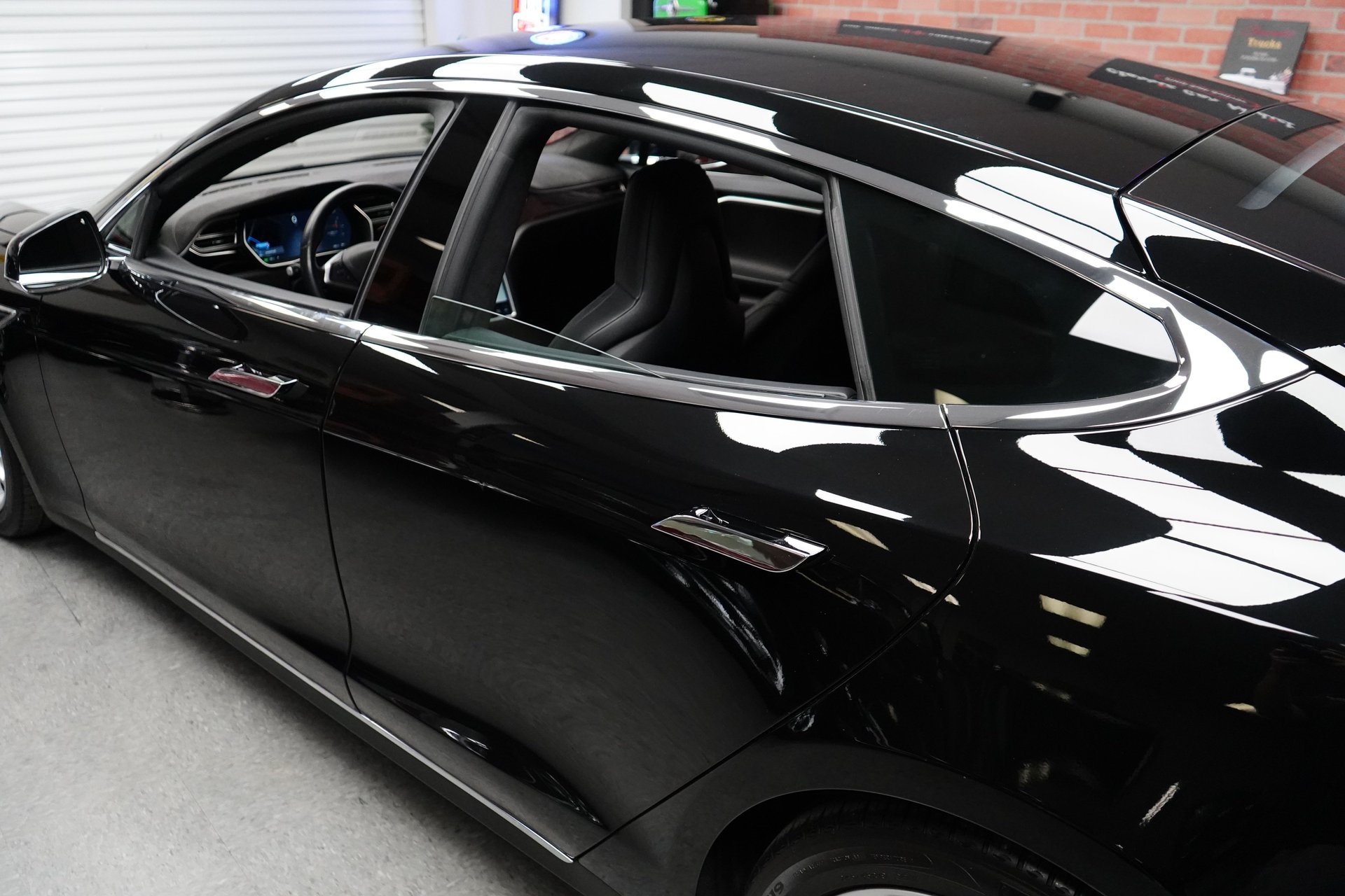 2015 Tesla Model S | classiccaraddict.com