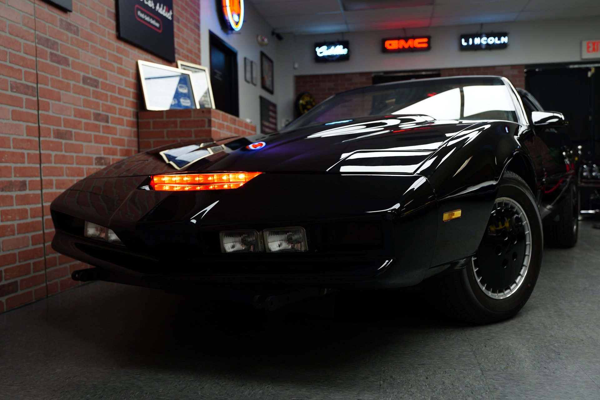 1983 pontiac firebird knight rider k i t t replica