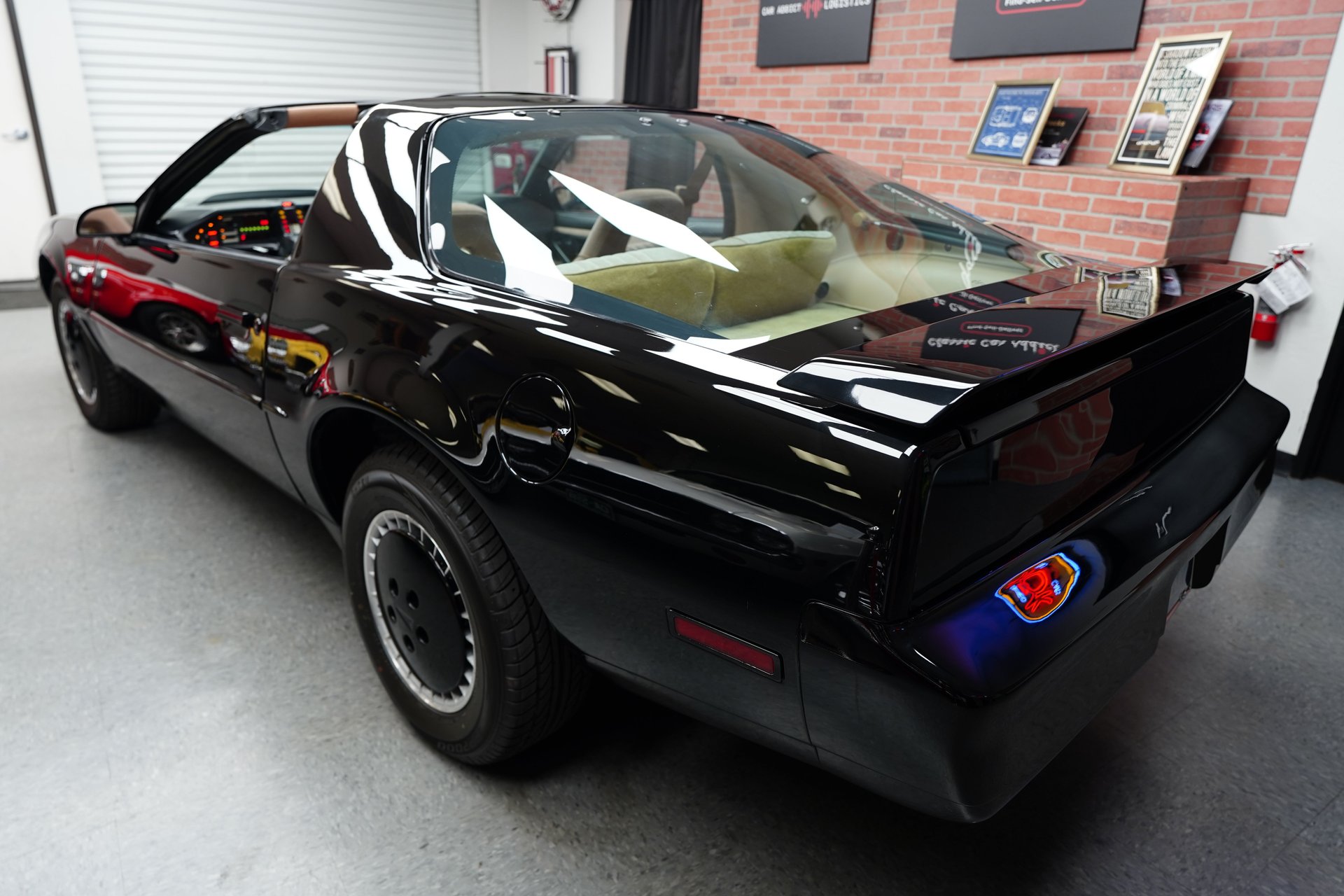 1983 pontiac firebird knight rider k i t t replica