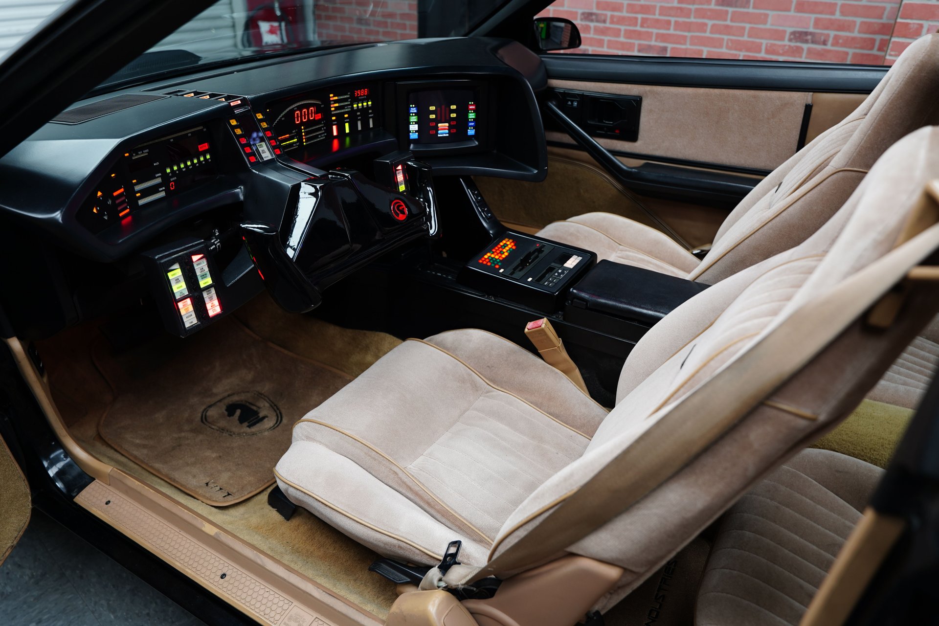 1983 pontiac firebird knight rider k i t t replica