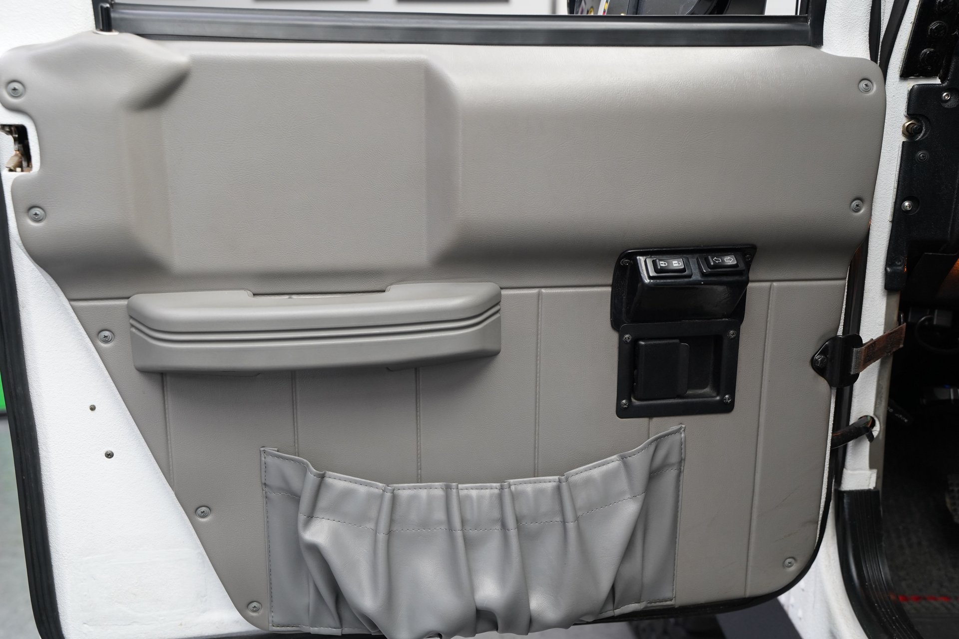 2002 HUMMER Hummer H1 | classiccaraddict.com
