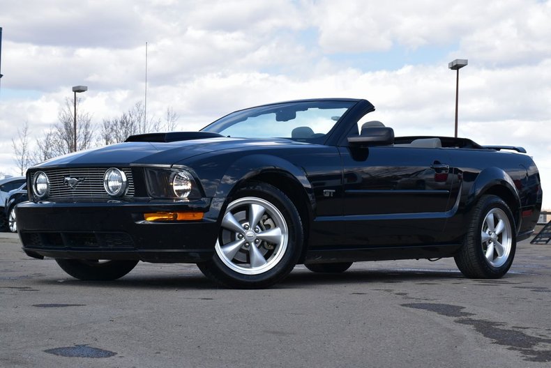 2008 Ford Mustang American Muscle Carz