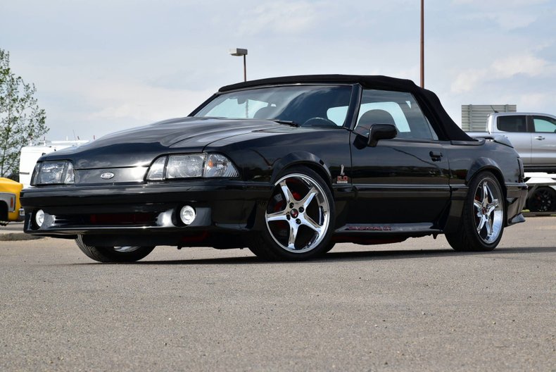 1990 Ford Mustang