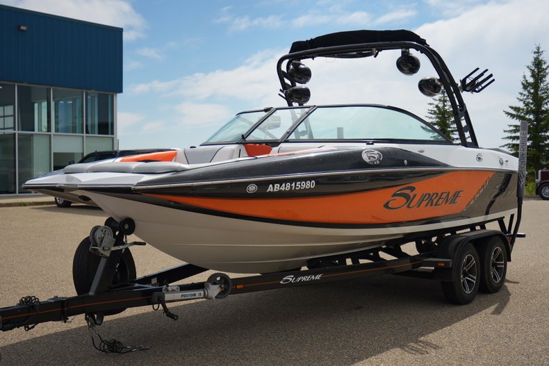 2015 Supreme S21