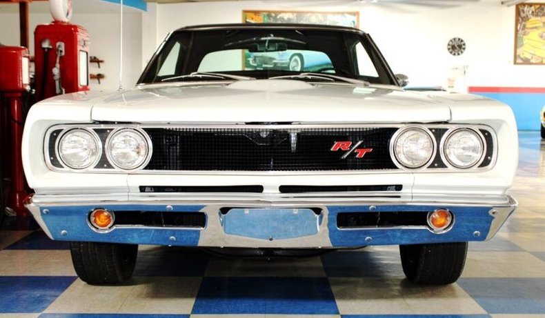 1968 Dodge Coronet 13