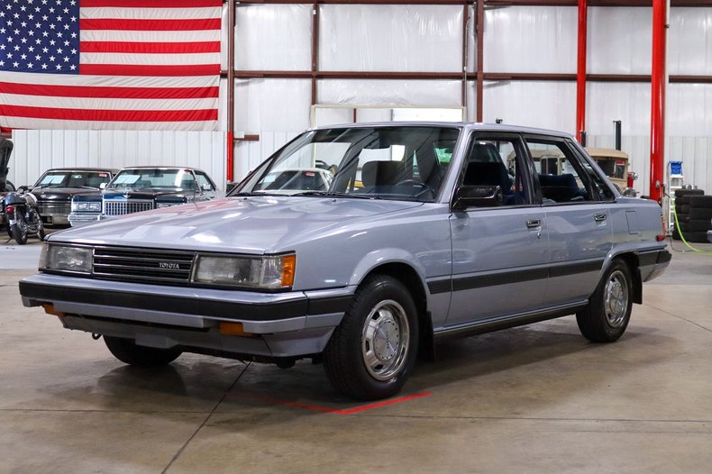 1985 toyota camry le
