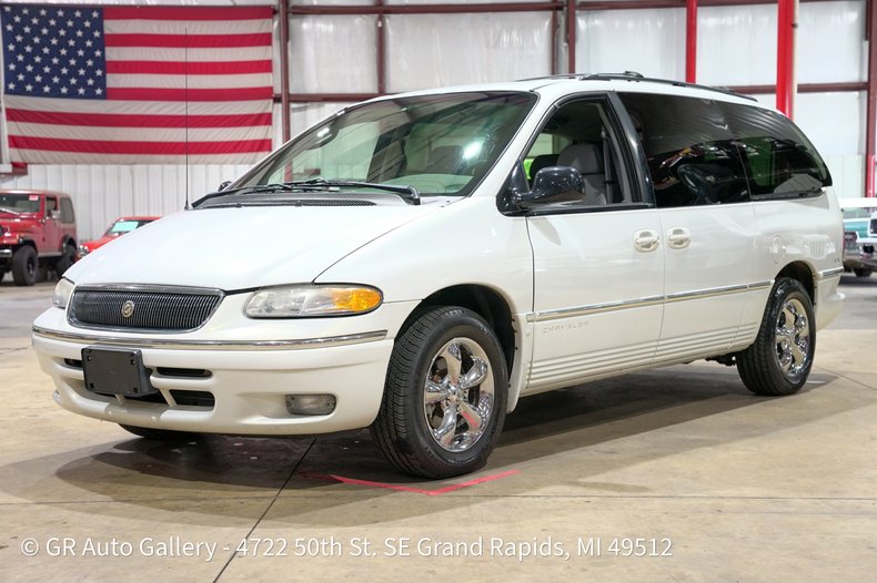 1997 chrysler town and country lxi