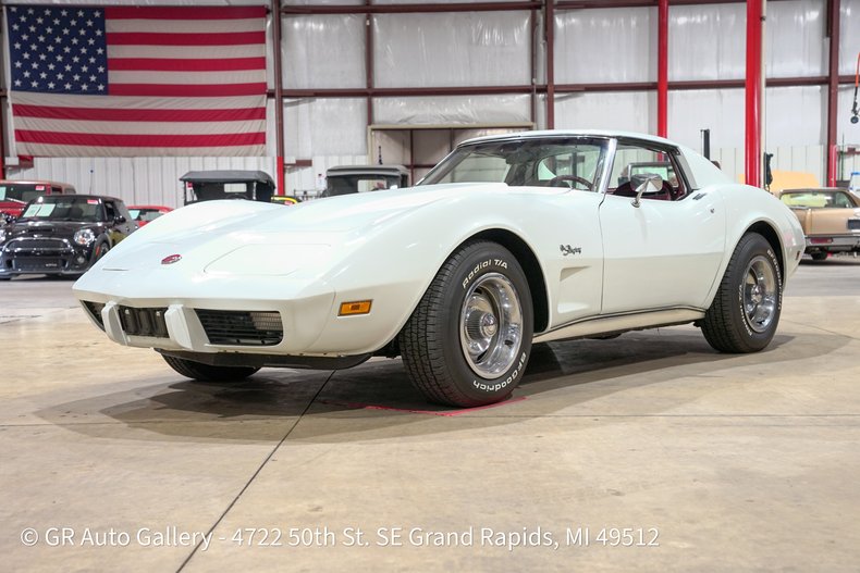 1975 chevrolet corvette stingray