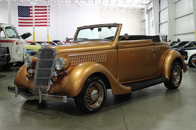 1935 ford deluxe
