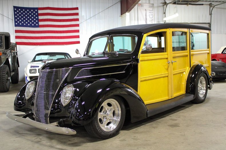 1937 ford woodie station wagon