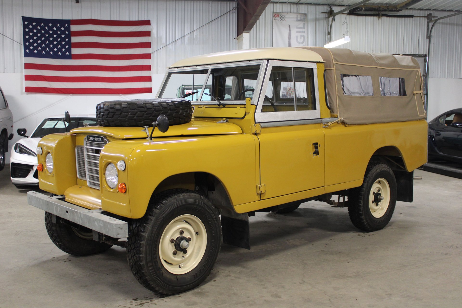 1981 Land Rover DEFENDER 110 | GR Auto Gallery