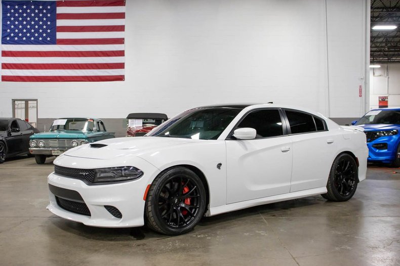 2016 dodge charger hellcat
