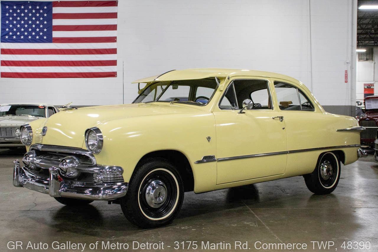 1951 ford deluxe