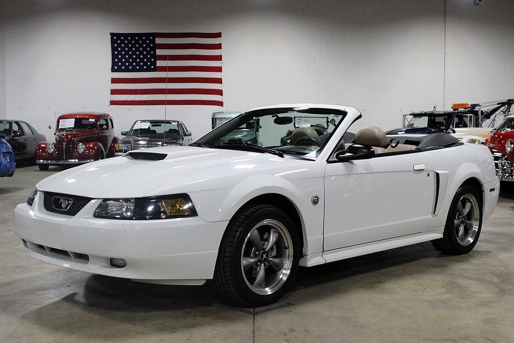 2004 ford mustang gt