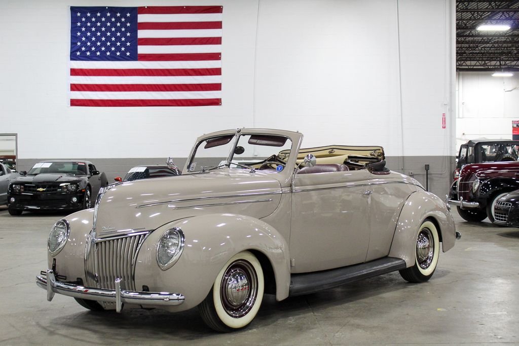 1939 ford deluxe convertible