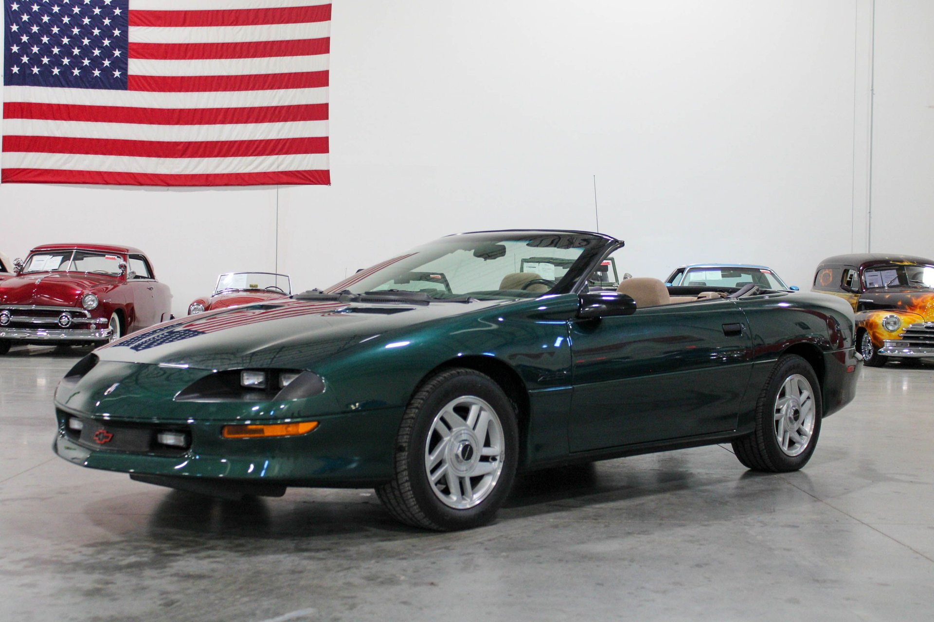 1994 Chevrolet Camaro & Z28 Original Sales Brochure – 34-Page, Very Good Condition