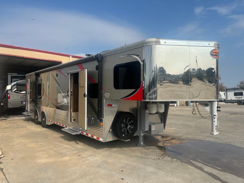 2019 Sundowner Toy hauler 37' 2186