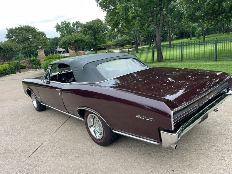 Pontiac Vehicle