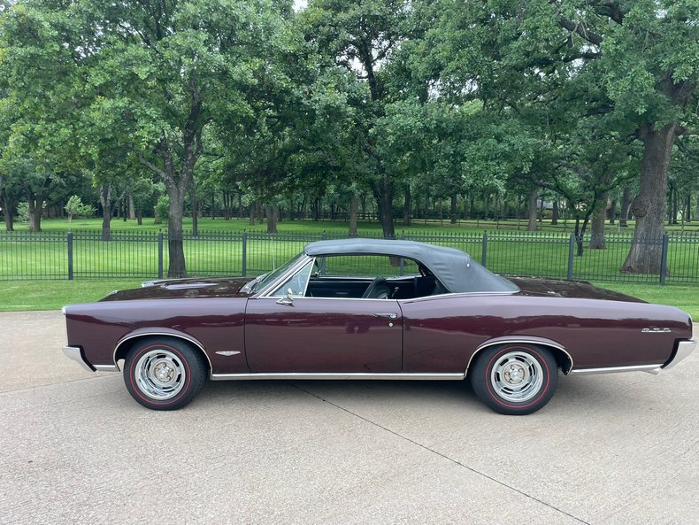 Pontiac Vehicle