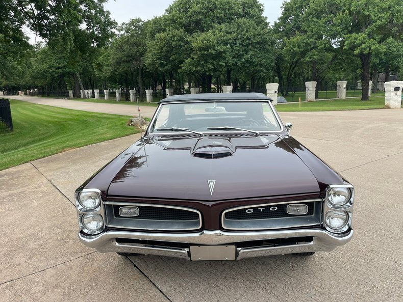 Pontiac Vehicle