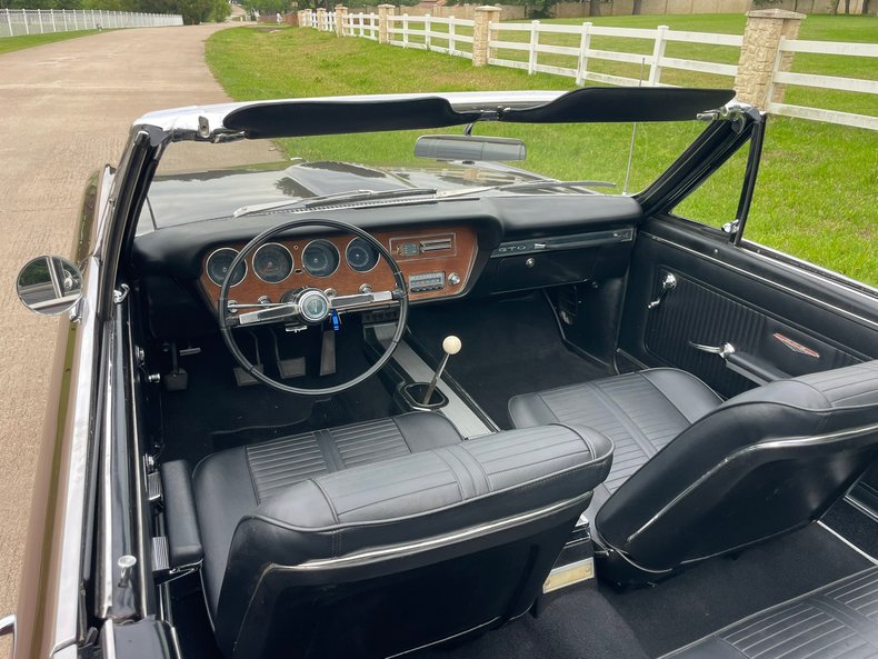 Pontiac Vehicle