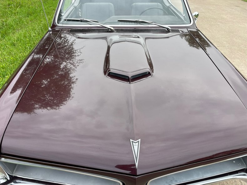 Pontiac Vehicle