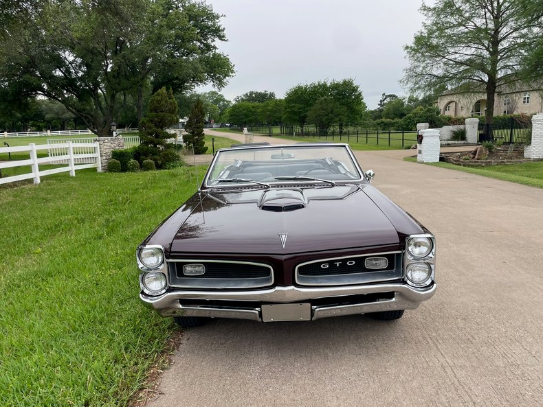 Pontiac Vehicle
