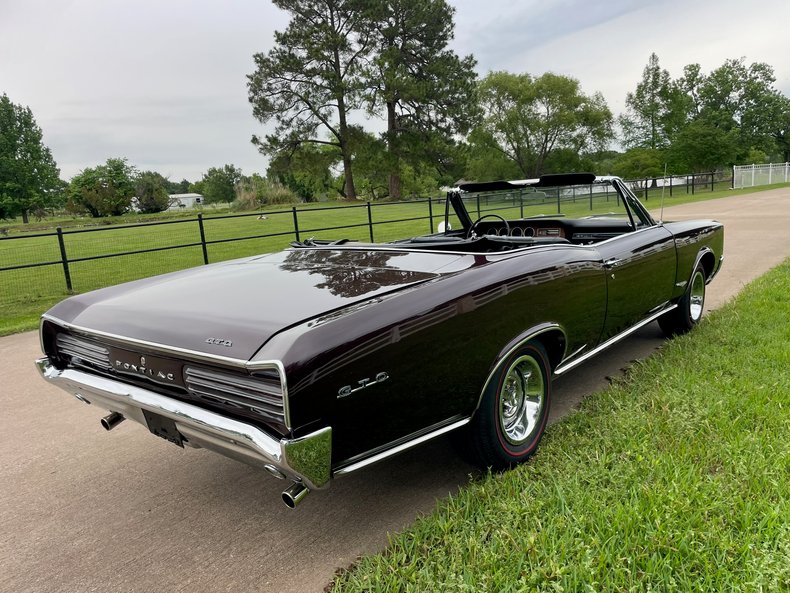 Pontiac Vehicle