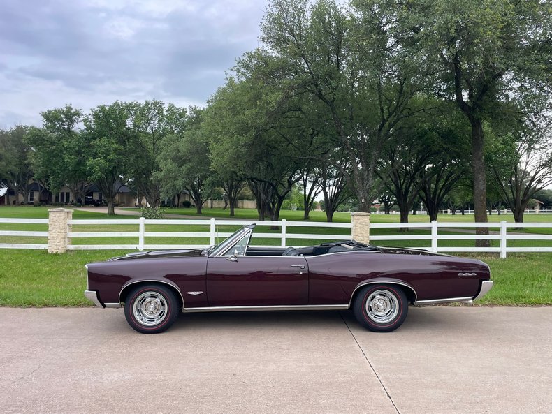 Pontiac Vehicle