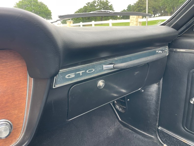 Pontiac Vehicle