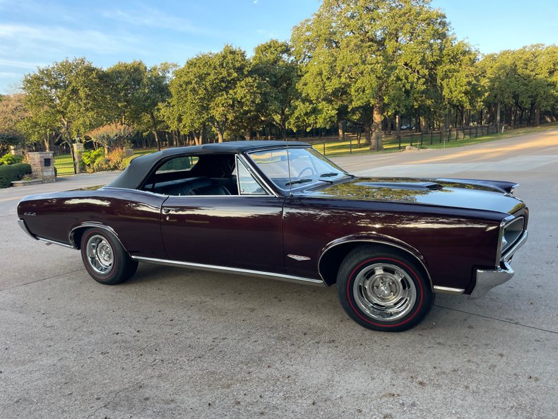 Pontiac Vehicle