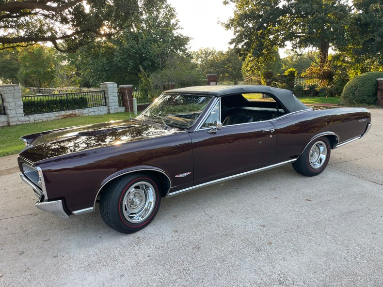 Pontiac Vehicle