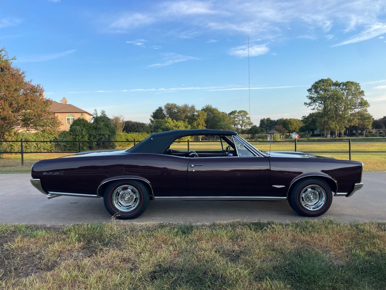Pontiac Vehicle