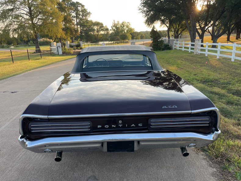 Pontiac Vehicle