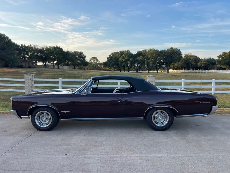 Pontiac Vehicle