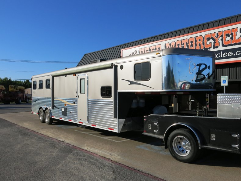 2012 Bison Trail Express Three Horse LQ