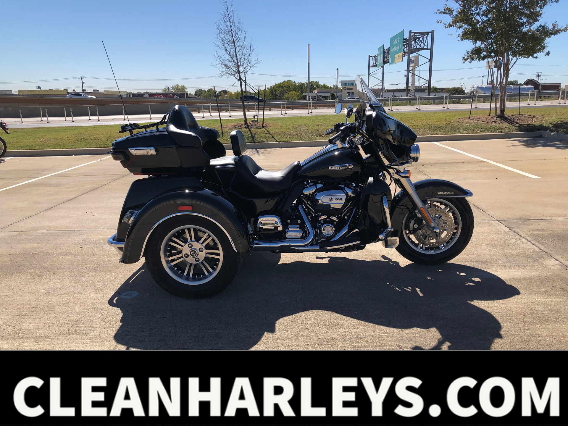 2021 Harley-Davidson Tri-Glide  American Motorcycle Trading Company - Used  Harley Davidson Motorcycles