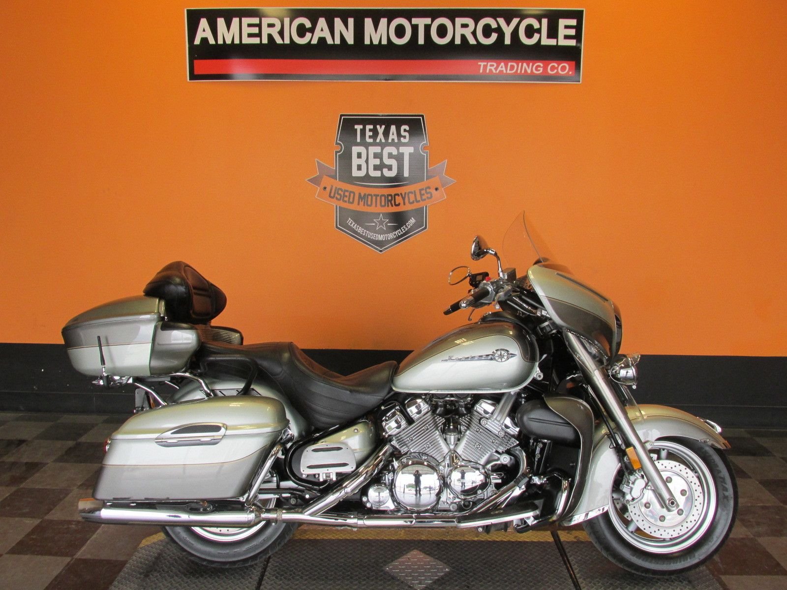 thumbnail interactive-video image 1 of Black Driver Backrest Pad Kit For Yamaha Royal Star Venture 1999-Up 1 of 6