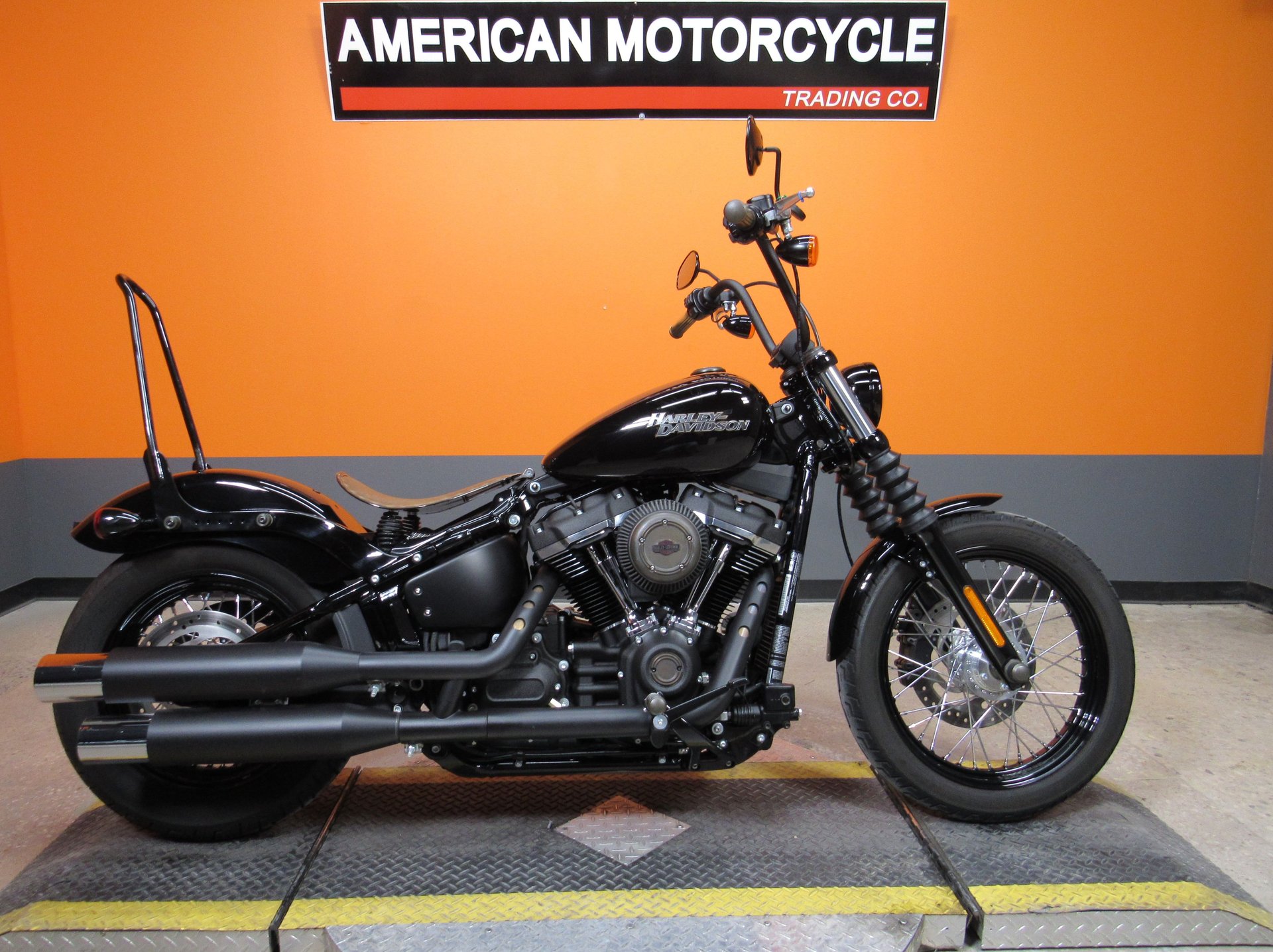 thumbnail image 2 of Oil Temperature Dipstick Gauge For Harley Softail Models 2018-2021 - Street Bob, Fat Boy, Heritage 2 of 5
