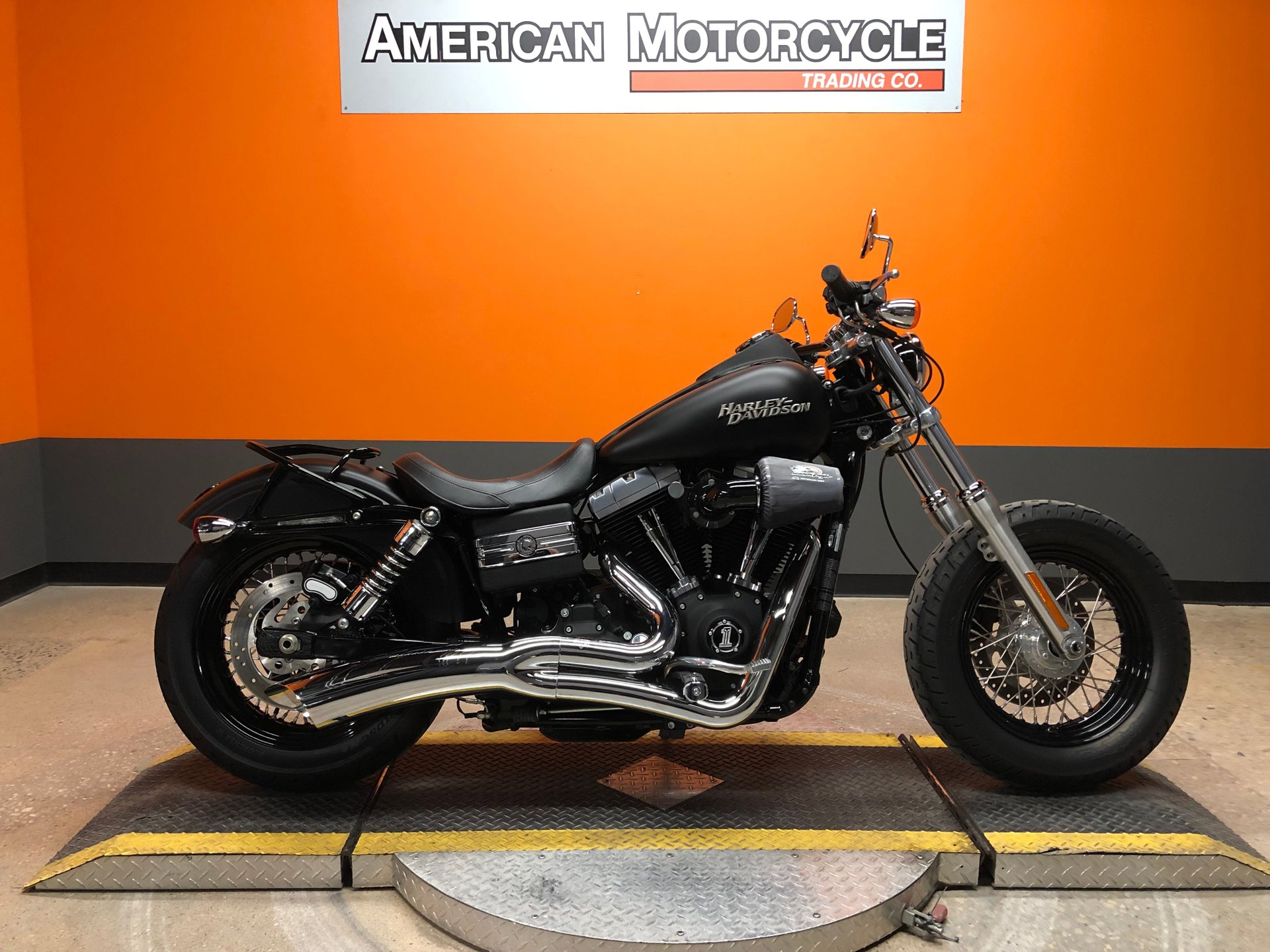 2010 Harley-Davidson Dyna Fat Bob | American Motorcycle Trading Company -  Used Harley Davidson Motorcycles
