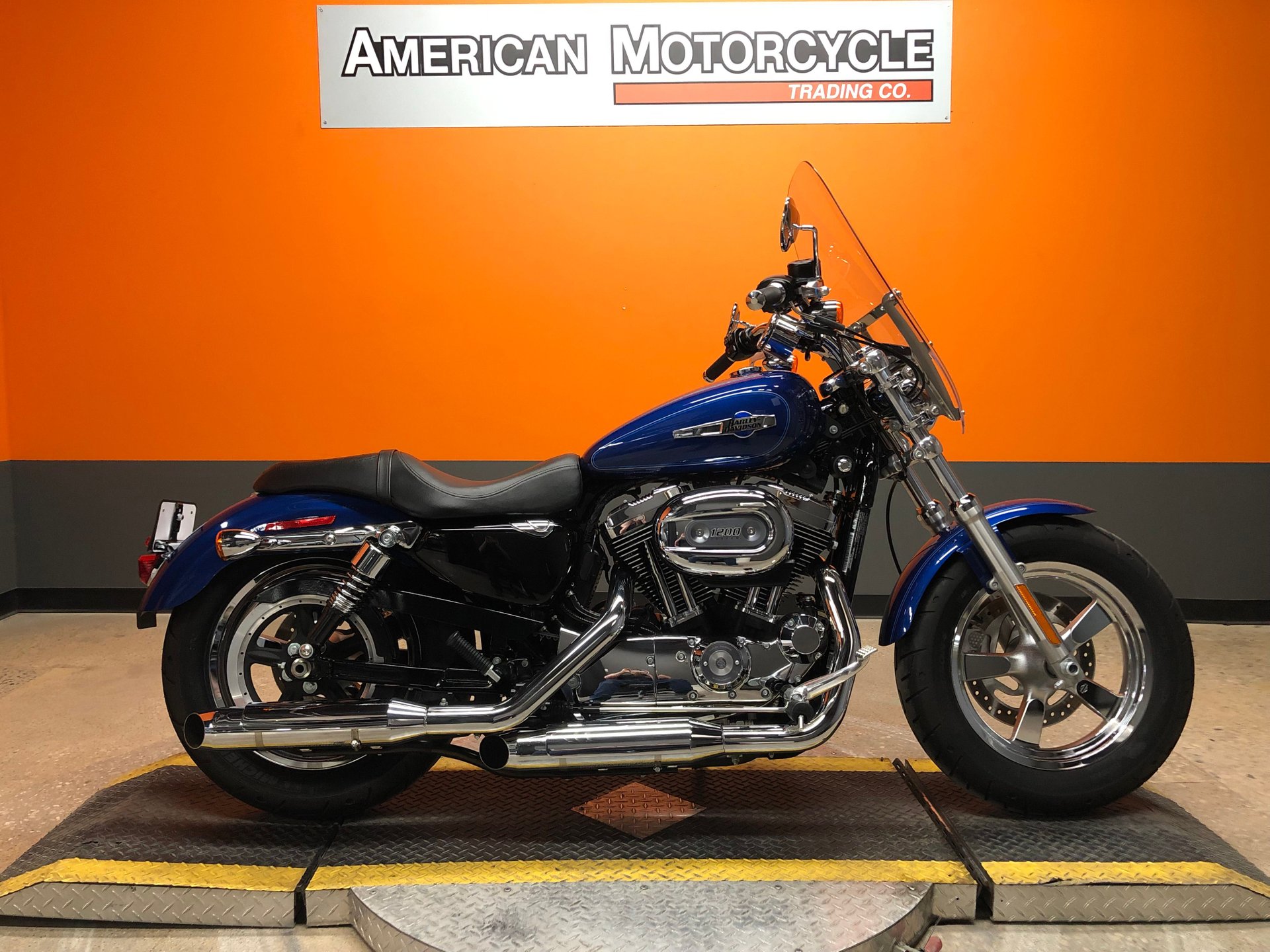 2017 Harley-Davidson® XL1200C Sportster® 1200 Custom for Sale in
