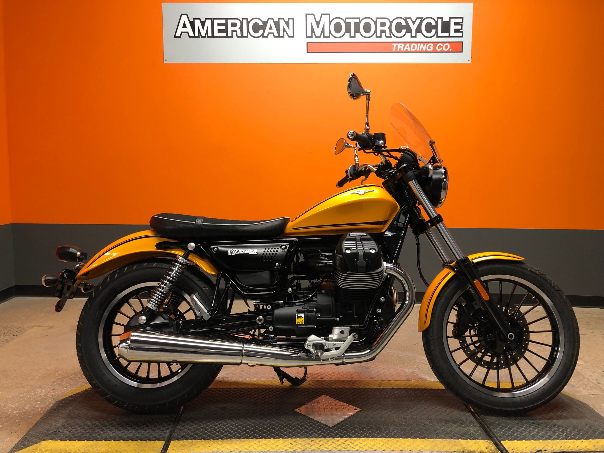 2017 Moto Guzzi V9 Roamer | American Motorcycle Trading Company - Used  Harley Davidson Motorcycles