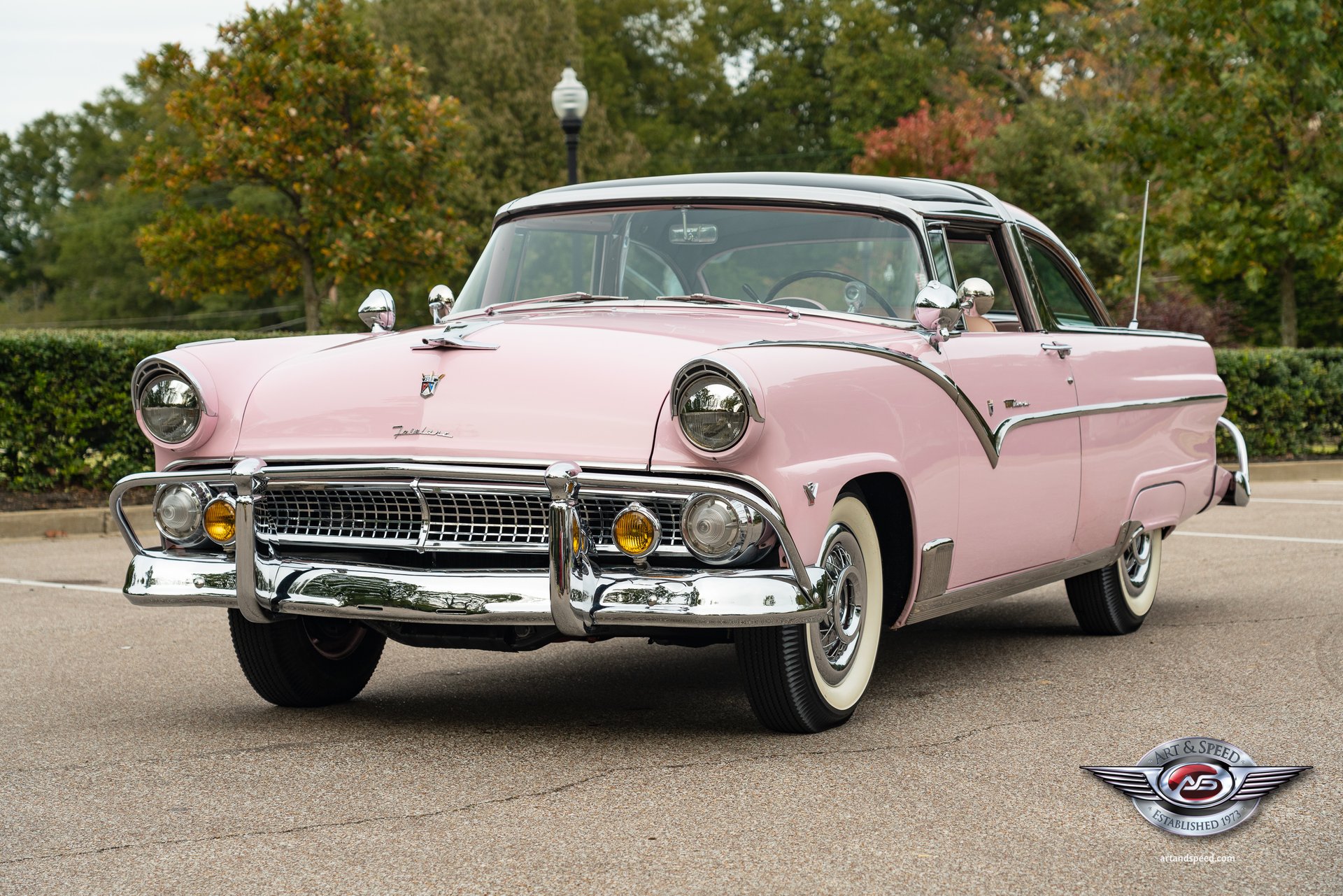 1955 Ford Crown Victoria | Art & Speed Classic Car Gallery in
