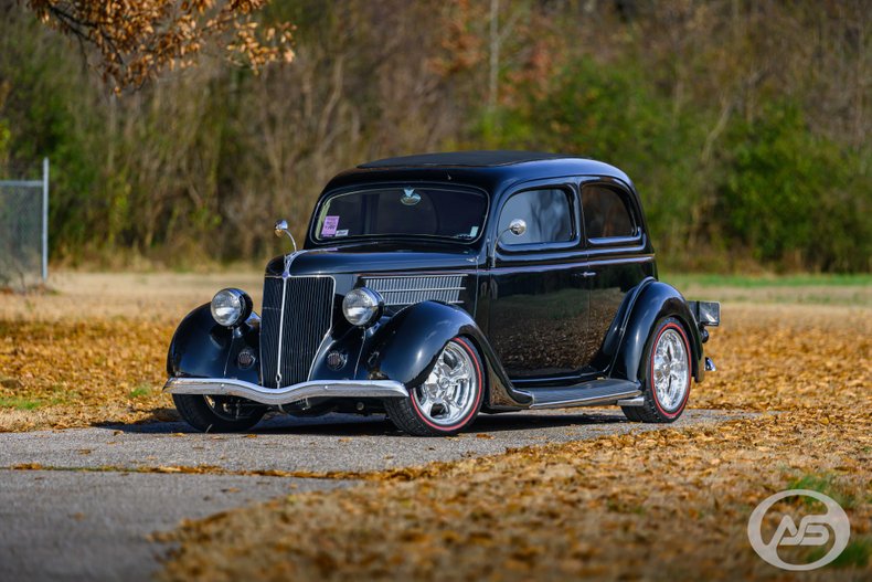 1936 Ford Deluxe 146