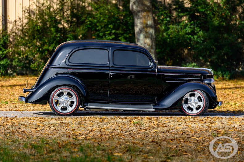 1936 Ford Deluxe 3