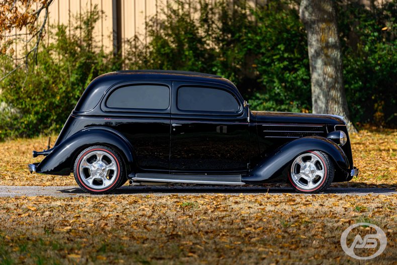 1936 Ford Deluxe 53