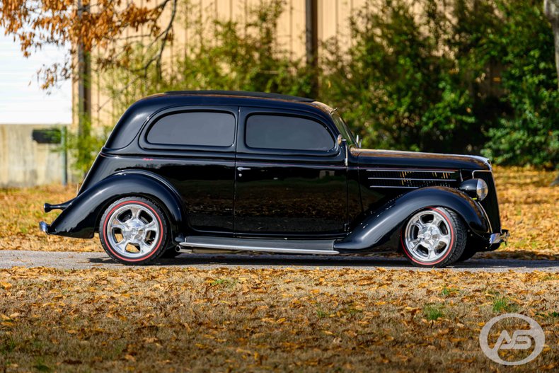 1936 Ford Deluxe 149