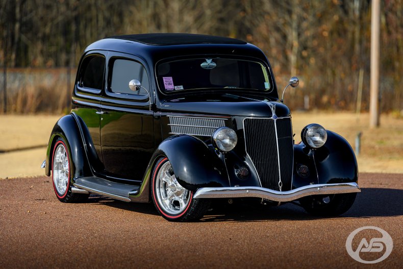 1936 Ford Deluxe 72