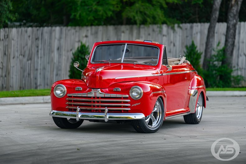 1945 Ford Super Deluxe